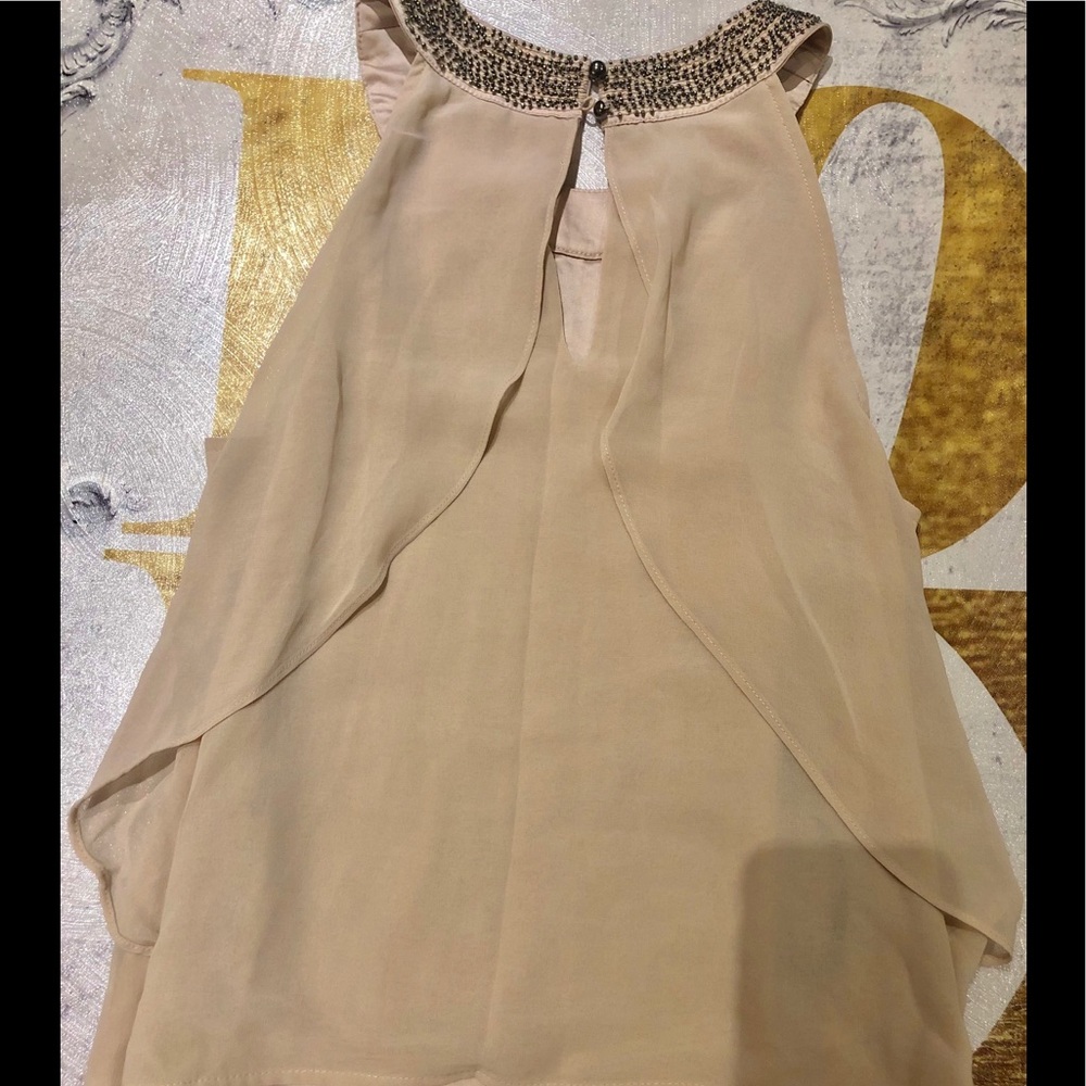 Tops - Picture 3 of 4